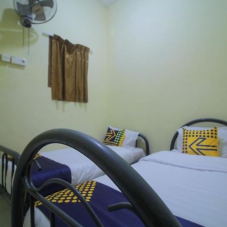 Spot On 2305 Andys Nur Penginapan Dumai Ngoại thất bức ảnh
