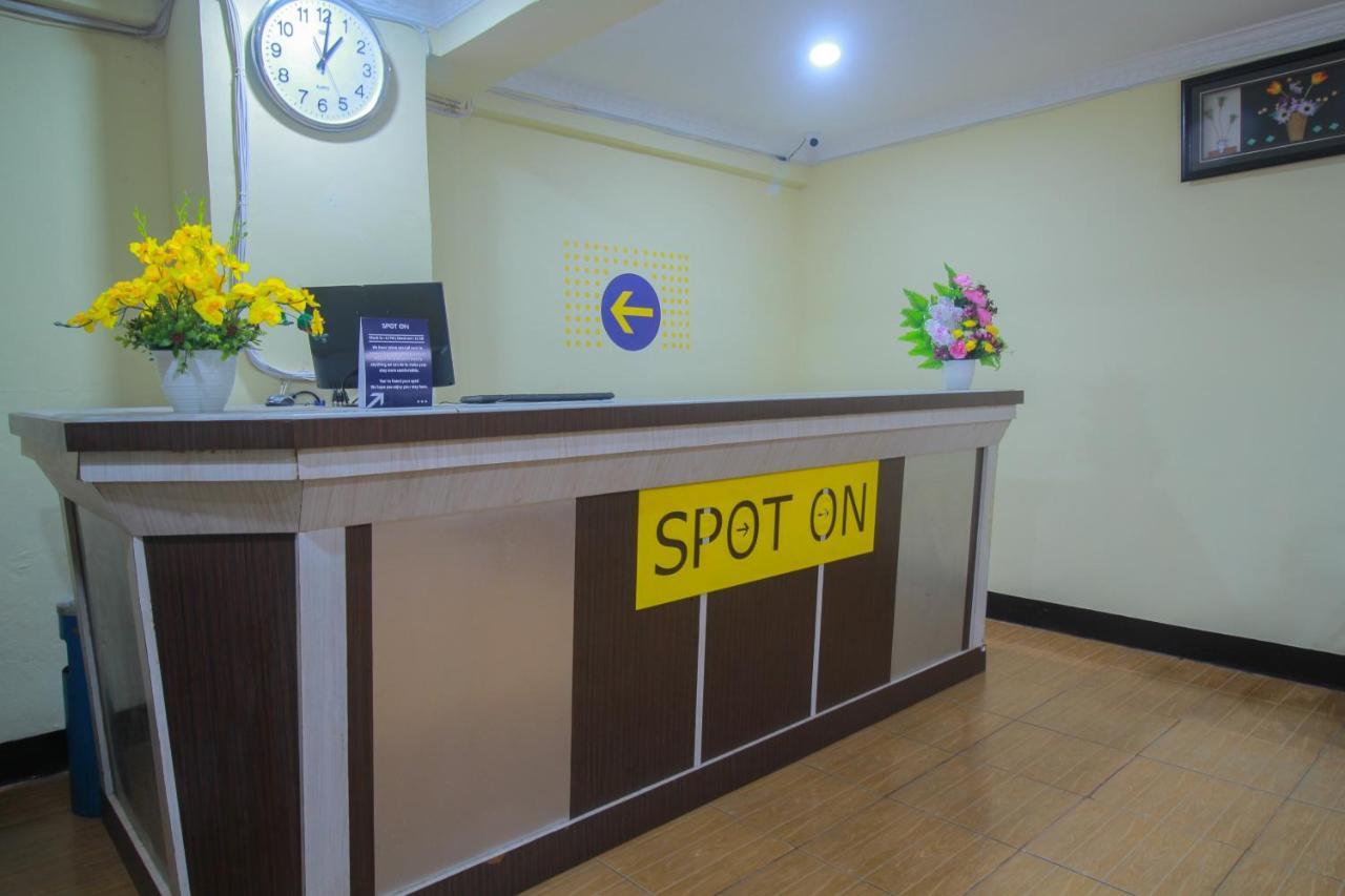 Spot On 2305 Andys Nur Penginapan Dumai Ngoại thất bức ảnh
