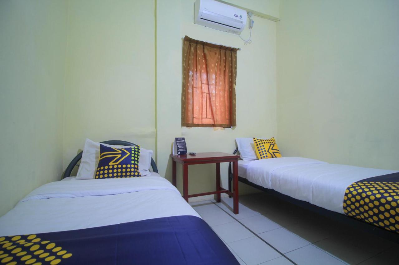 Spot On 2305 Andys Nur Penginapan Dumai Ngoại thất bức ảnh