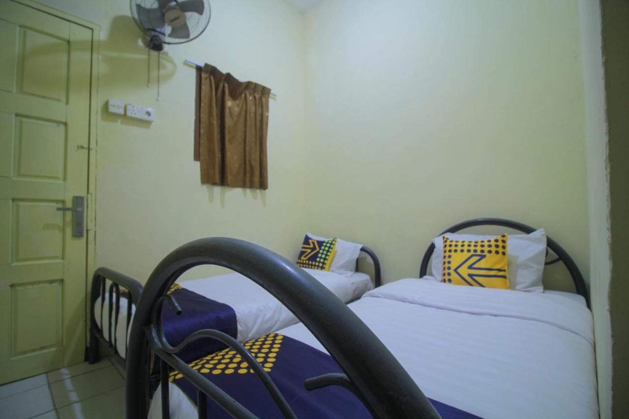 Spot On 2305 Andys Nur Penginapan Dumai Ngoại thất bức ảnh